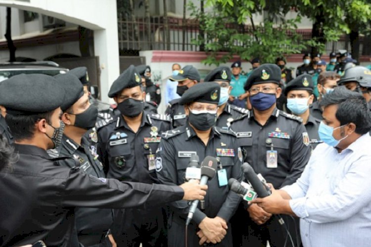 দেশে জঙ্গিবাদ-সন্ত্রাসবাদ পরিপূর্ণভাবে নিয়ন্ত্রণে>
</div>
</div>
<div class=