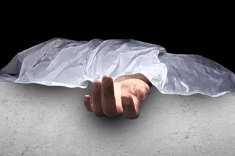 বিছানায় পড়ে ছিলো মা-মেয়ের লাশ