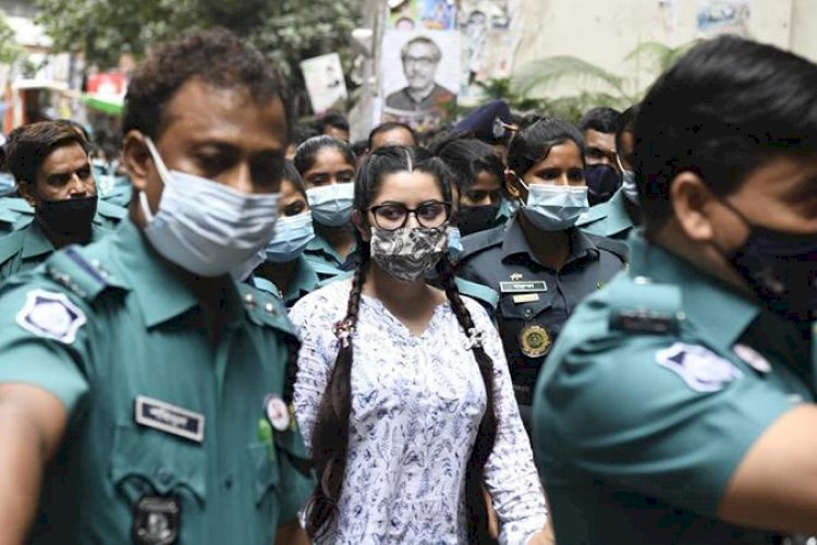 পরীমণির ভাগ্যে কি আছে আজ?>
</div>
</div>
<div class=