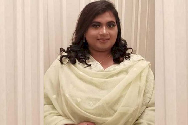 অস্ট্রেলিয়ায় বসে রোজীর ভয়ংকর প্রতারণা>
</div>
</div>
<div class=