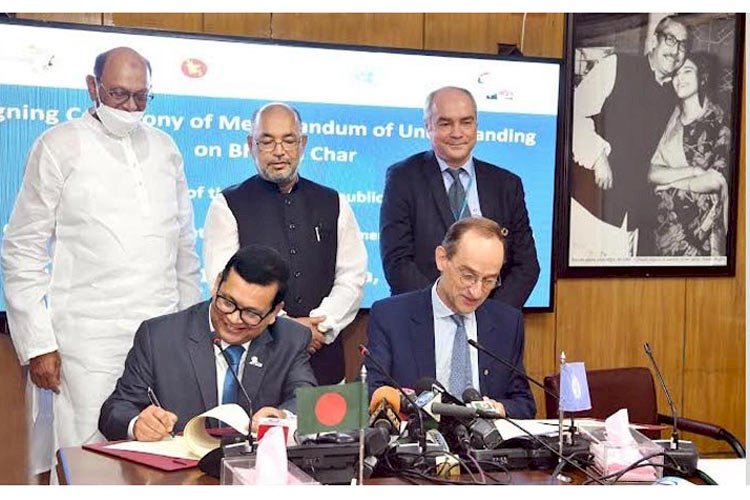 ভাসান চরে রোহিঙ্গাদের মানবিক সহায়তায় বাংলাদেশ ও জাতিসংঘের মধ্যে সমঝোতা স্মারক স্বাক্ষর>
</div>
</div>
<div class=