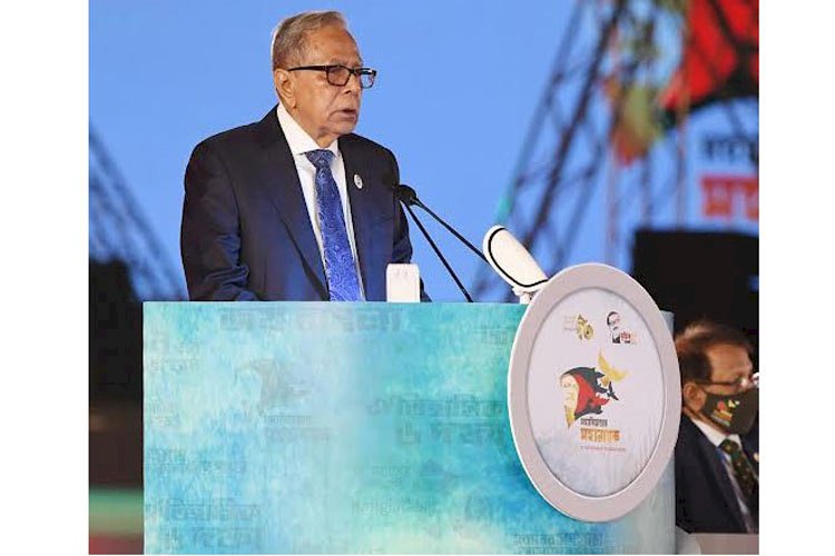 স্বাধীনতার সুফল জনগণের দোরগোড়ায় পৌঁছাতে সকলকে আন্তরিকভাবে দায়িত্ব পালনের আহ্বান রাষ্ট্রপতির>
</div>
</div>
<div class=