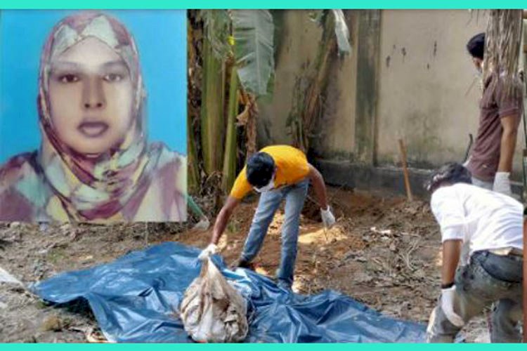 ফার্মাসিস্ট লাভলী হত্যা : এক মাস পর মাটিচাপা লাশ উদ্ধার>
</div>
</div>
<div class=