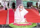বঙ্গবন্ধুর প্রতিকৃতিতে প্রধানমন্ত্রীর শ্রদ্ধা