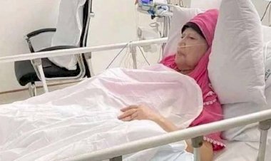 খালেদা জিয়ার মাইল্ড হার্ট অ্যাটাক, পরানো হল রিং