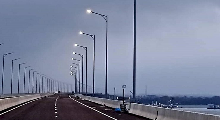 প্রথমবার আলো জ্বলল পদ্মা সেতুতে