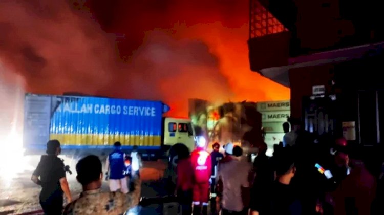 ১৫ ঘণ্টায়ও নেভেনি আগুন, দীর্ঘ হচ্ছে লাশের সারি
