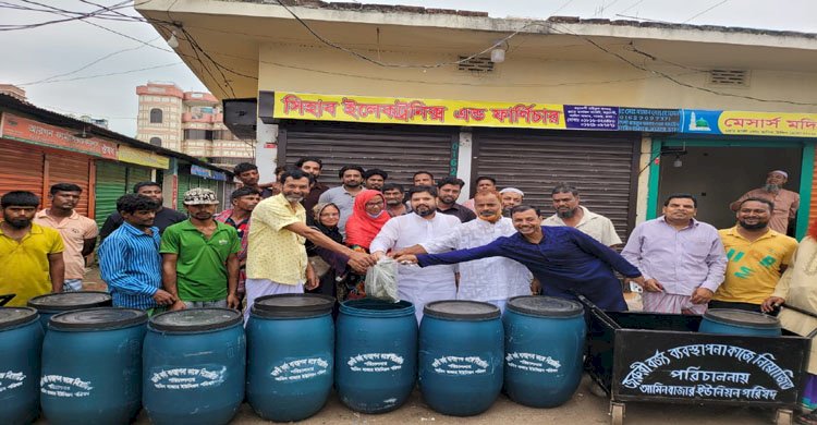 জরুরী বর্জ্য ব্যবস্থাপনায় ব্যতিক্রমী উদ্দ্যোগ গ্রহন করলেন ইউপি চেয়ারম্যান রকিব 