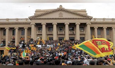 প্রেসিডেন্ট পালিয়ে যাওয়ার পর শ্রীলঙ্কায় জরুরি অবস্থা ঘোষণা