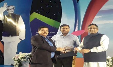 জাতীয় মৎস্য পদক পেলেন প্রিয়াম ফিস