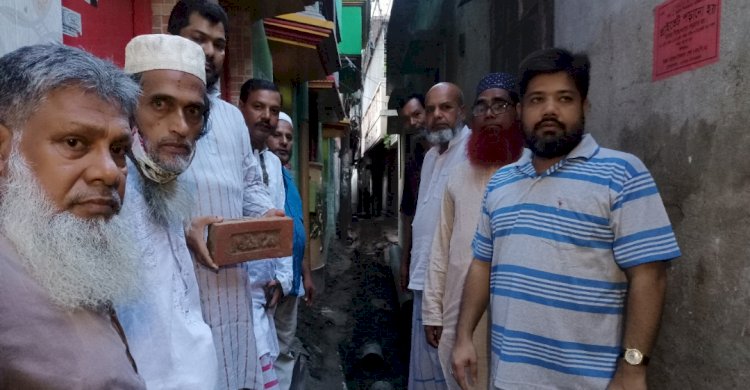 ইউপি চেয়ারম্যান রকিব এর উদ্দ্যোগে দুই যুগ পর রাস্তা ও ড্রেনেজ ব্যবস্থ্যা পেলেন এলাকাবাসী