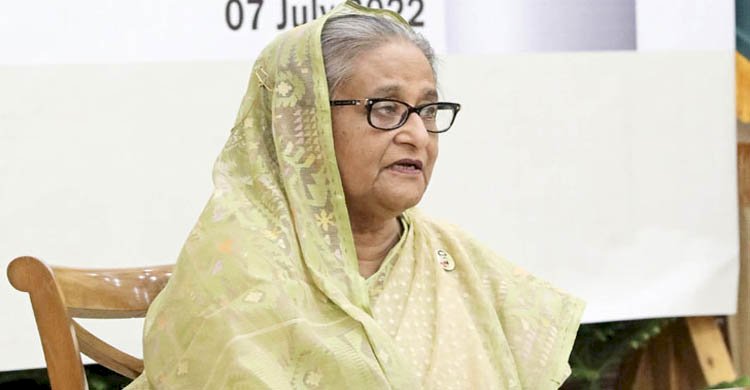 ‘নিষেধাজ্ঞা দিয়ে কখনোই কোন জাতিকে নিয়ন্ত্রণ করা যায় না’