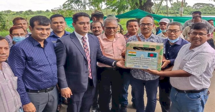 প্রধানমন্ত্রীর জন্য আনারস পাঠালেন ত্রিপুরার মুখ্যমন্ত্রী