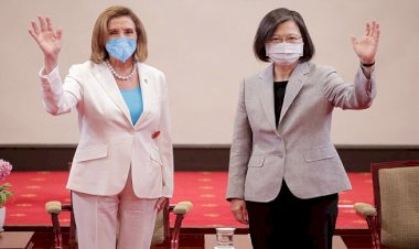 তাইওয়ান প্রেসিডেন্টের সঙ্গে পেলোসির সাক্ষাৎ