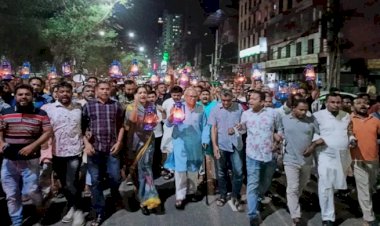 রাজধানীতে রিজভীর নেতৃত্বে বিএনপির হারিকেন মিছিল