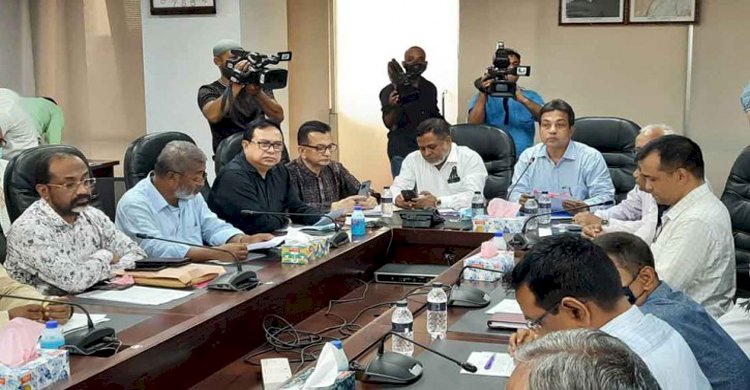 বাসভাড়া পুনর্নির্ধারণে বৈঠকে বিআরটিএ>
</div>
</div>
<div class=