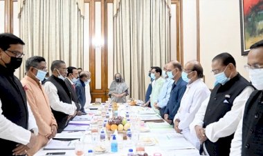 রানি এলিজাবেথকে শ্রদ্ধা জানিয়ে গণভবনে এক মিনিট নীরবতা