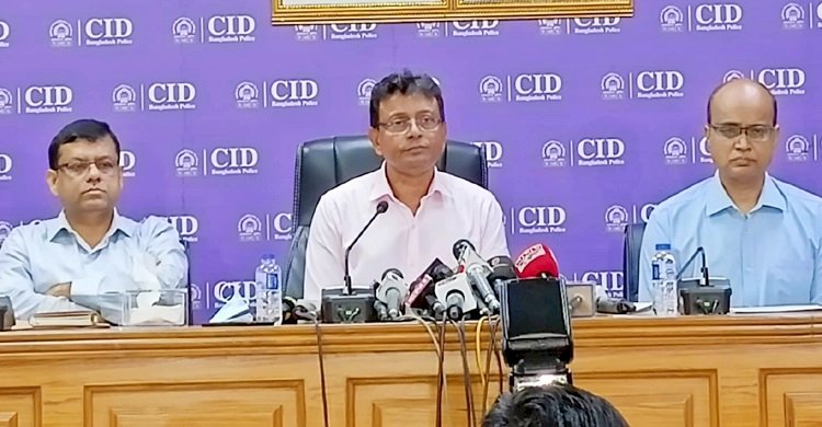 মোবাইল ব্যাংকিংয়ে বছরে ৭.৮ বিলিয়ন ডলার পাচার: সিআইডি প্রধান>
</div>
</div>
<div class=