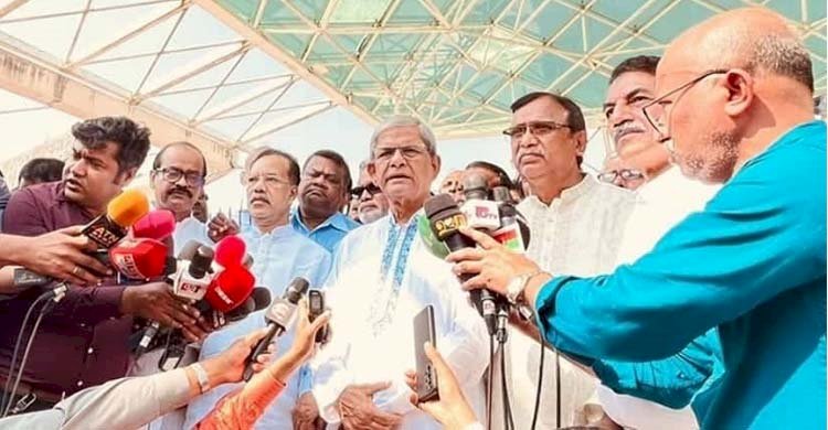 আমরা অর্থনীতিকে টিকিয়ে রাখার জন্য লড়াই করছি: ফখরুল