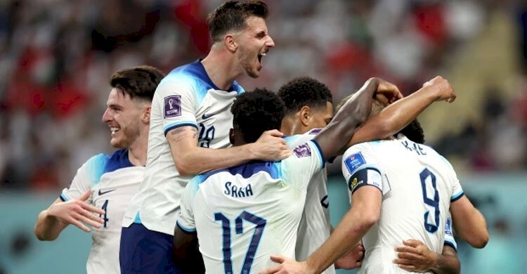 ইরানকে গোলের মালা পরিয়ে বিশ্বকাপ শুরু ইংল্যান্ডের>
</div>
</div>
<div class=