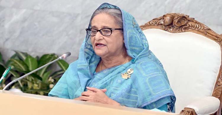 বাংলাদেশ যেন দুর্ভিক্ষের কবলে না পড়ে: সচিবদের প্রধানমন্ত্রী