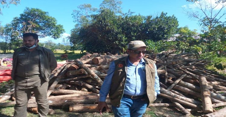 লোহাগাড়ার বিভিন্ন ইটভায় পদুয়া বনরেঞ্জ কর্মকর্তা অভিযান