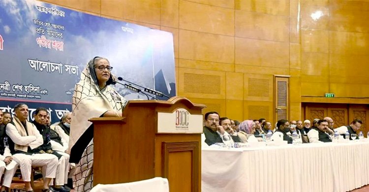 আ.লীগ মানবাধিকার লঙ্ঘন করে না, সুরক্ষা দেয়: প্রধানমন্ত্রী