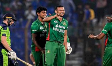 রেকর্ড রানের ম্যাচে বৃষ্টি বাধা ঠেলে জয় টাইগারদের