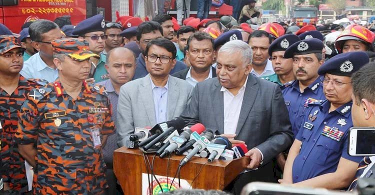 ঝুঁকিপূর্ণ মার্কেটগুলো চিহ্নিত করে দ্রুত ব্যবস্থা: স্বরাষ্ট্রমন্ত্রী>
</div>
</div>
<div class=