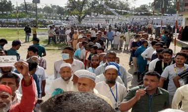 ভোট দিচ্ছেন গাজীপুর নগরবাসী