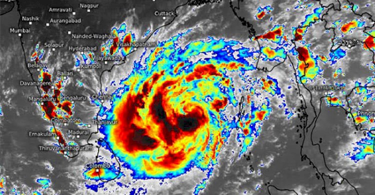 নিরাপদ স্থানে সরিয়ে নেওয়া হচ্ছে সেন্টামার্টিনের বাসিন্দাদের>
</div>
</div>
<div class=