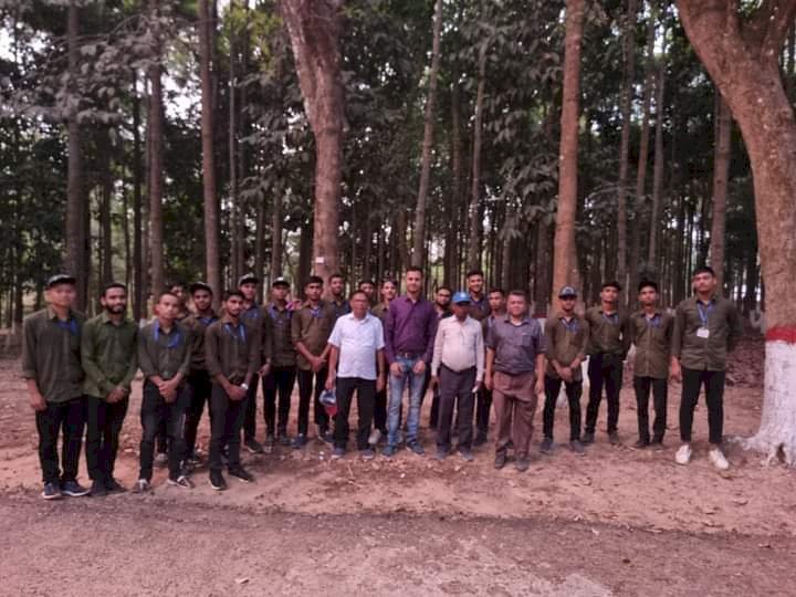 ফরেস্ট্রি সায়েন্স এন্ড টেকনোলজি ইন্সটিটিউট চট্রগ্রাম এর প্রাকৃতিক বনাঞ্চল পরিদর্শন