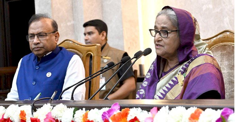 জনপ্রতিনিধিদের জনগণের সেবক হিসেবে কাজ করার আহ্বান প্রধানমন্ত্রীর