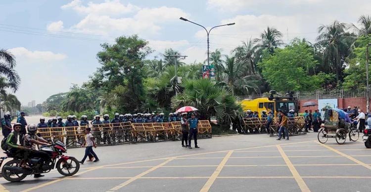 রাজধানীতে বিএনপির পদযাত্রা, সতর্ক অবস্থানে পুলিশ