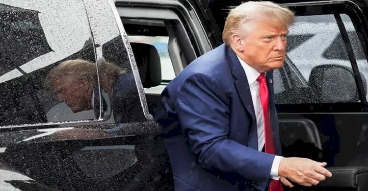 নির্বাচনের ফল পালটে দেওয়ার মামলায় অভিযুক্ত ট্রাম্প