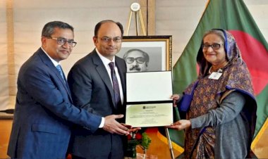 কমিউনিটি ক্লিনিকের জন্য প্রধানমন্ত্রীকে ব্রাউন ইউনিভার্সিটির সম্মাননা