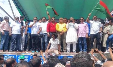 বরিশাল থেকে পিরোজপুর অভিমুখে বিএনপির রোডমার্চ চলছে