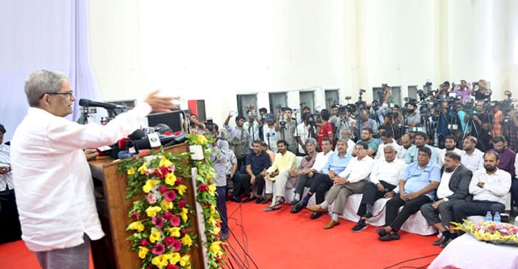 আসুন, সবাই রাজপথে নেমে সরকারকে ফেলে দেই: ফখরুল>
</div>
</div>
<div class=