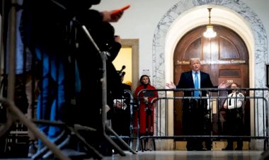 আদালত অবমাননার অভিযোগে ট্রাম্পকে জরিমানা