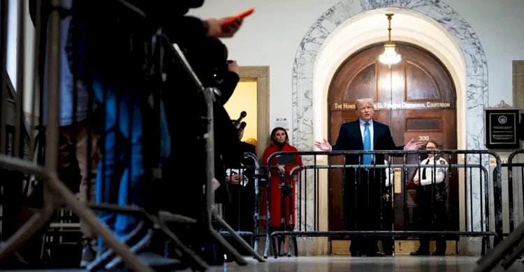 আদালত অবমাননার অভিযোগে ট্রাম্পকে জরিমানা