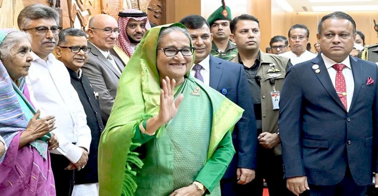 সৌদি আরবের পথে প্রধানমন্ত্রী