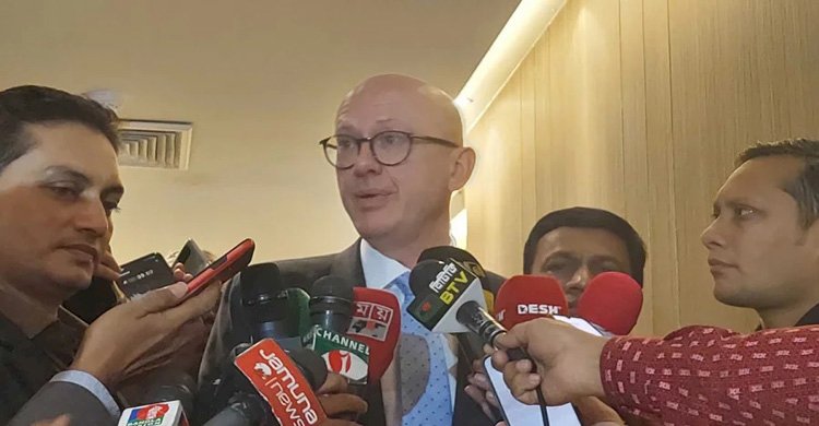 বাংলাদেশে বাণিজ্য বাড়াতে আগ্রহী ইইউ: রাষ্ট্রদূত