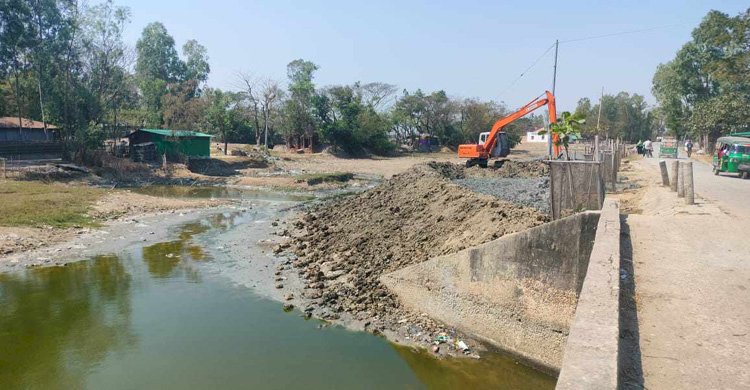 কক্সবাজারে পরিবেশ ও প্রতিবেশ সংকটাপন্ন এলাকায় চালানো হচ্ছে জীববৈচিত্র বিধ্বংসী কর্মকান্ড