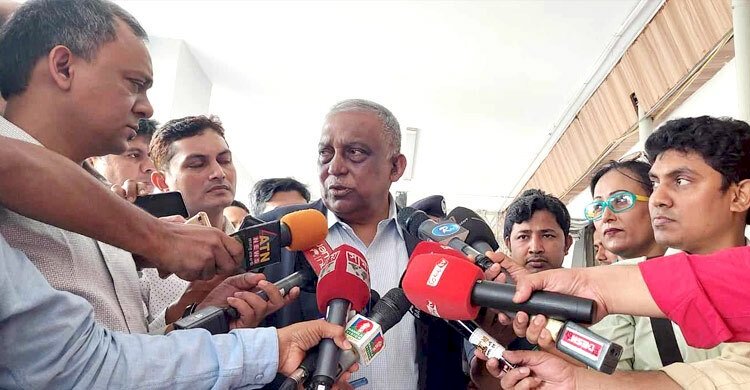 আজিজ আহমেদের ওপর নিষেধাজ্ঞা নিয়ে যা বললেন স্বরাষ্ট্রমন্ত্রী>
</div>
</div>
<div class=