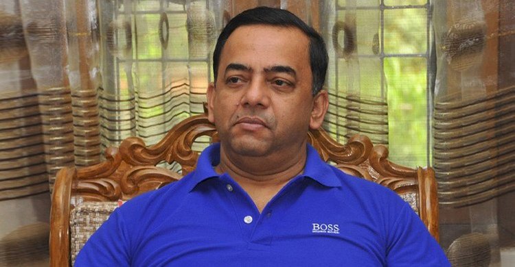 স্ত্রী ও দুই মেয়েসহ বেনজীরকে দুদকে তলব>
</div>
</div>
<div class=