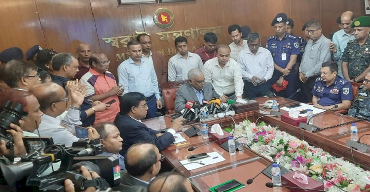 জনমনে স্বস্তি না ফেরা পর্যন্ত কারফিউ চলবে: স্বরাষ্ট্রমন্ত্রী