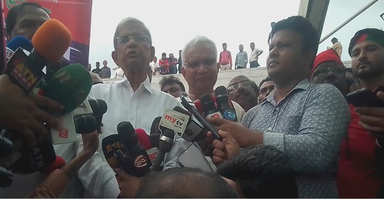 জনগণের কাছে ক্ষমতা হস্তান্তর করতে হবে: ফখরুল>
</div>
</div>
<div class=