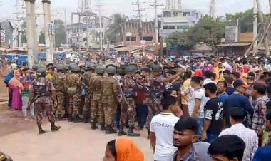 সাভারে বন্ধ ৫২ কারখানা, নরসিংহপুরে শ্রমিকদের সড়ক অবরোধ