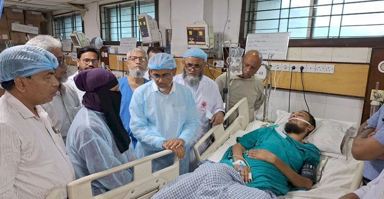 তারেক রহমানের নির্দেশে বৈষম্য বিরোধী আন্দোলনে আহত ছাত্রদের পাশে বিএনপি নেতা : ডাঃ রফিকুল ইসলাম 