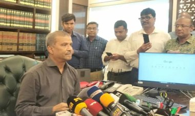 হাসিনার পদত্যাগ ইস্যুতে রাষ্ট্রপতি মিথ্যাচার করেছেন: আসিফ নজরুল